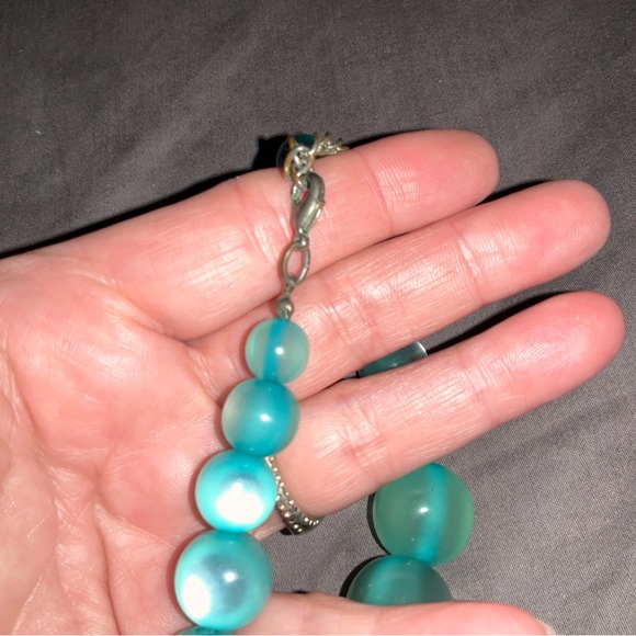 Vintage Blue Necklace - Picture 4 of 6